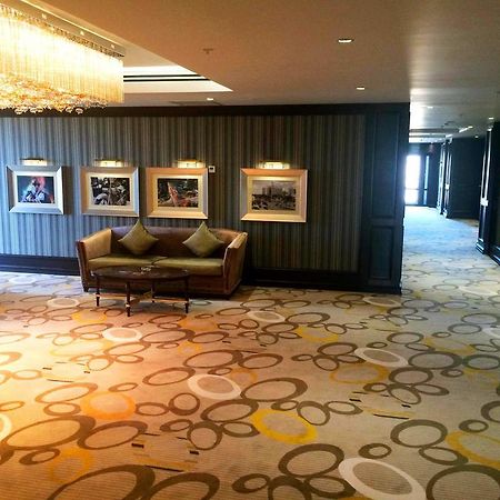 Royal Plaza Hotel And Casino Kapchagay Bagian luar foto