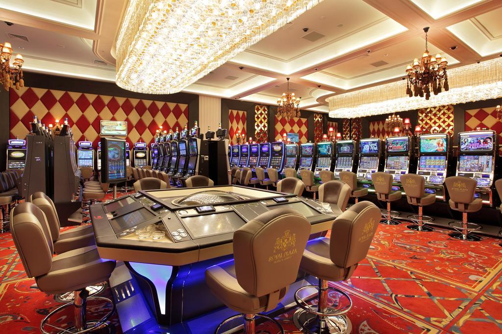 Royal Plaza Hotel And Casino Kapchagay Bagian luar foto