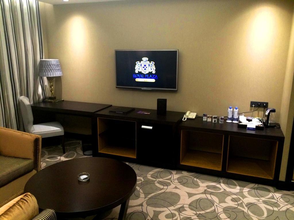 Royal Plaza Hotel And Casino Kapchagay Ruang foto