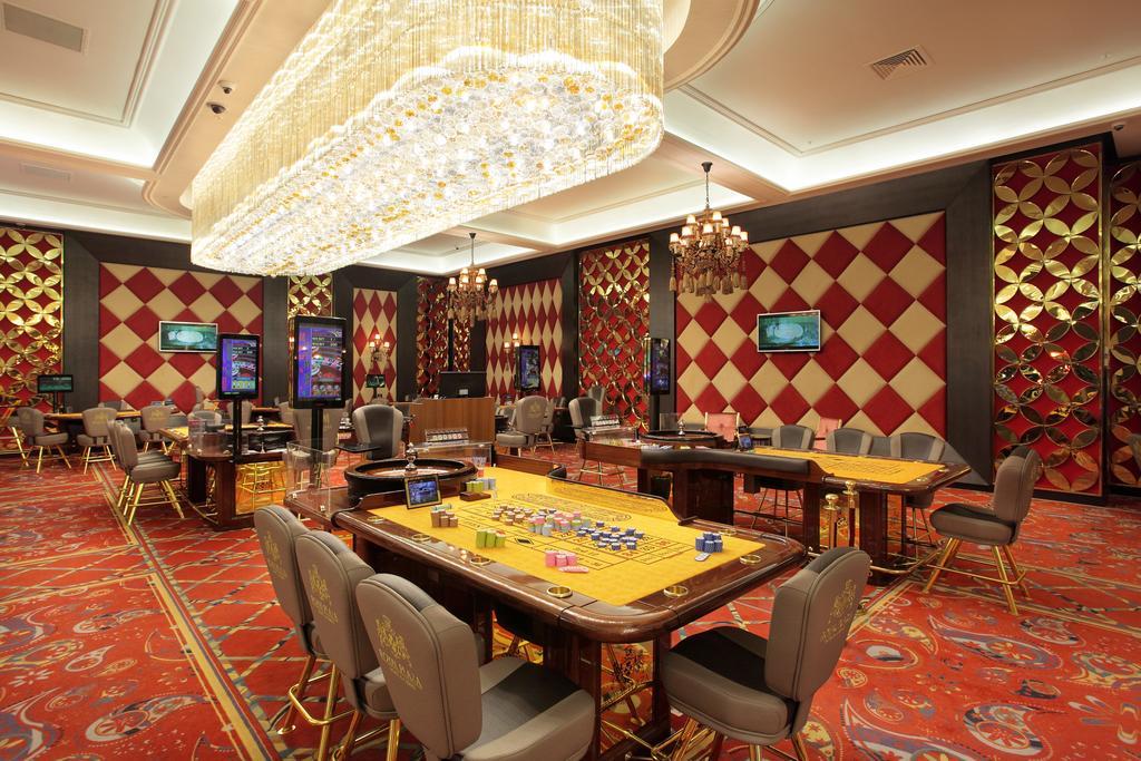 Royal Plaza Hotel And Casino Kapchagay Bagian luar foto