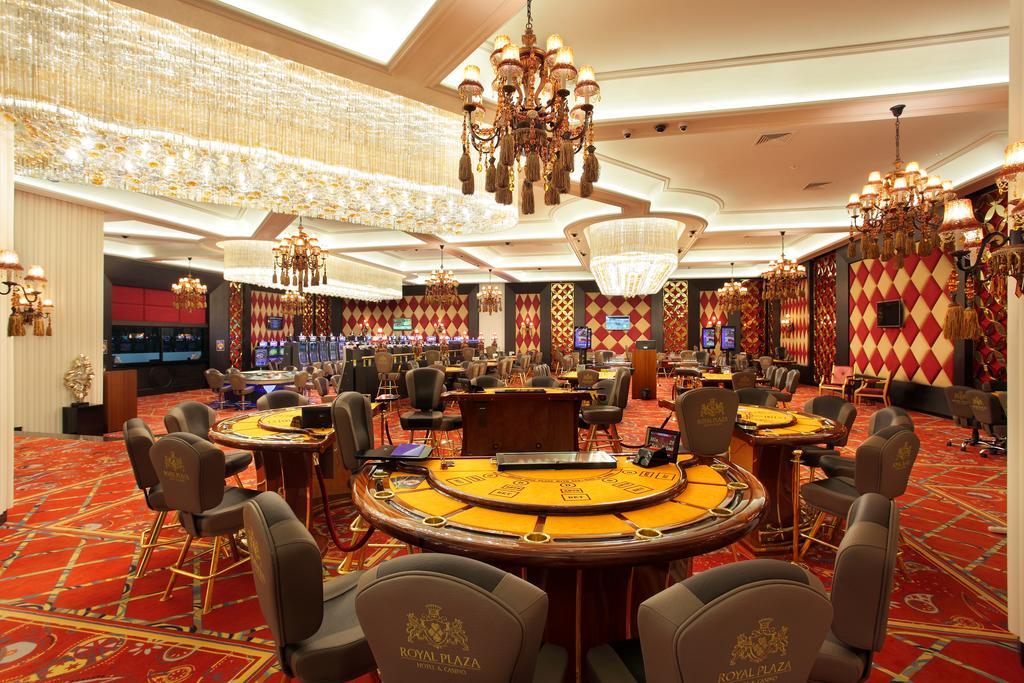 Royal Plaza Hotel And Casino Kapchagay Bagian luar foto